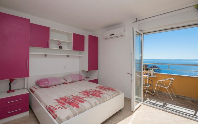 Nice Apartment in Krvavica With Wifi