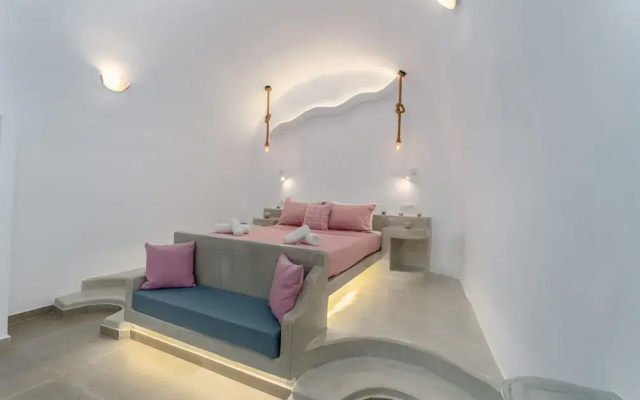 Santorini Fira Oasis