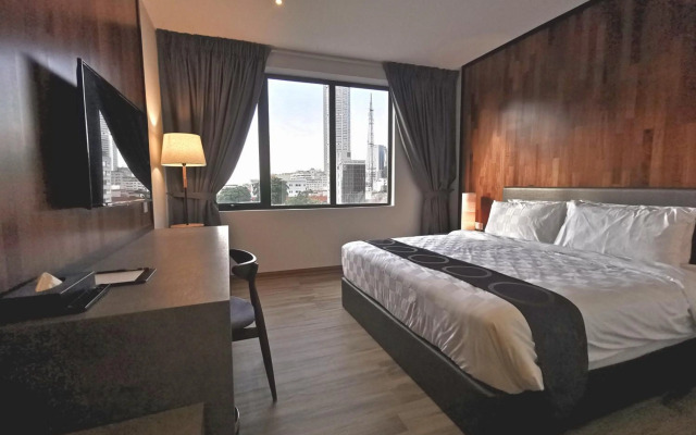 Frame Hotel