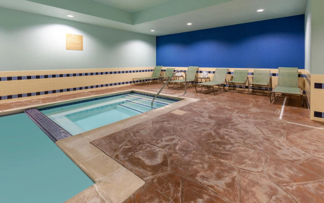Candlewood Suites West Springfield by IHG