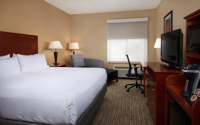 Holiday Inn Express & Suites Oxford by IHG