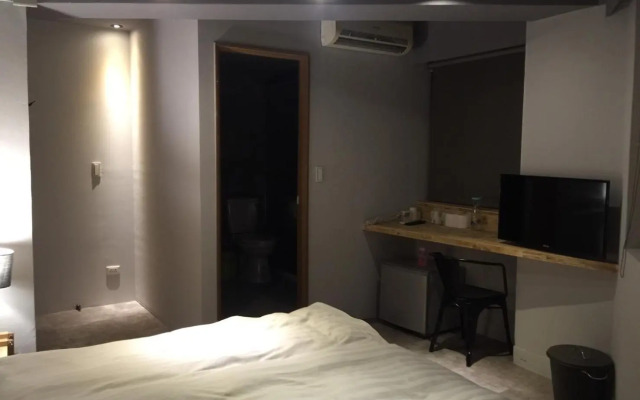 Honey Prince Hotel