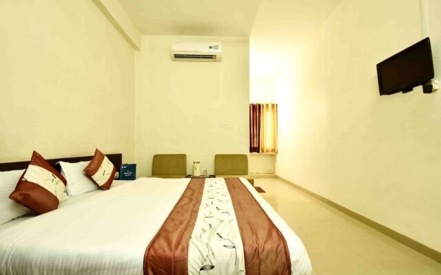 Abhinav Hotel