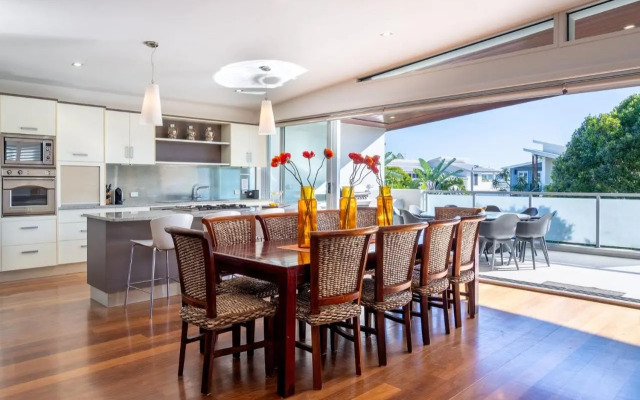 Malibu Beach House @ Corporate Boardies