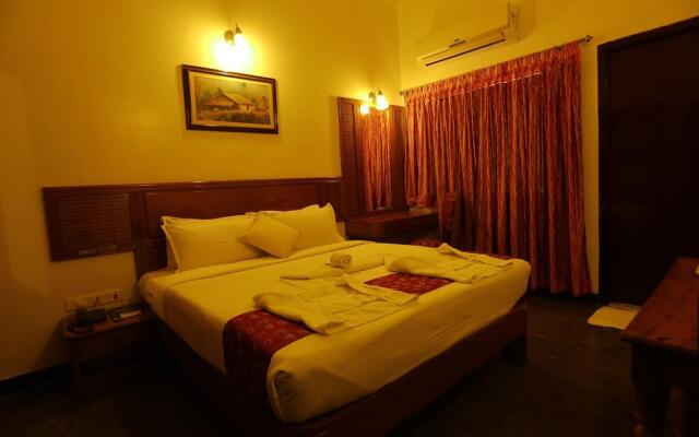 Hotel Theni International