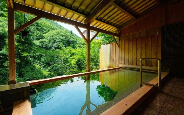 Yamanaka Onsen Ohanami Kyubei