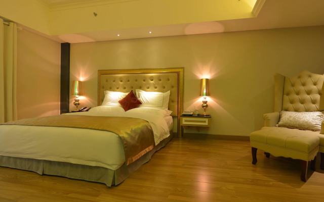 The Royal Pinnacle Hotel