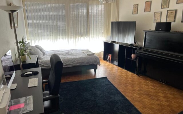 2 Bedroom flat near Nations and in the center