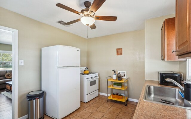 Quaint Midland Home ~ 1 Mi to Downtown!