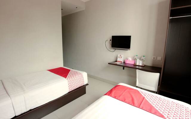 OYO 335 Wisma Empat Lima Syariah