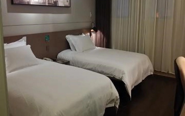 Jinjiang Inn Select Ningbo Tianqi Square Kaiming Street Branch