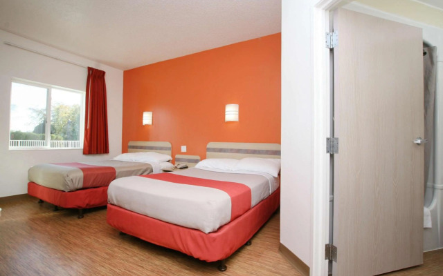 Motel 6 Colchester, VT - Burlington