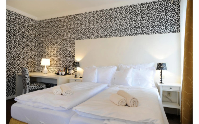 Pytloun Design Self Check-in Hotel