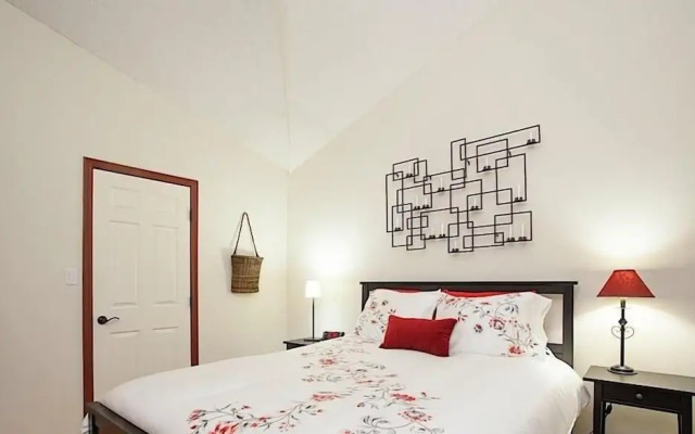 Happy Ours By Signature Vacation Rentals