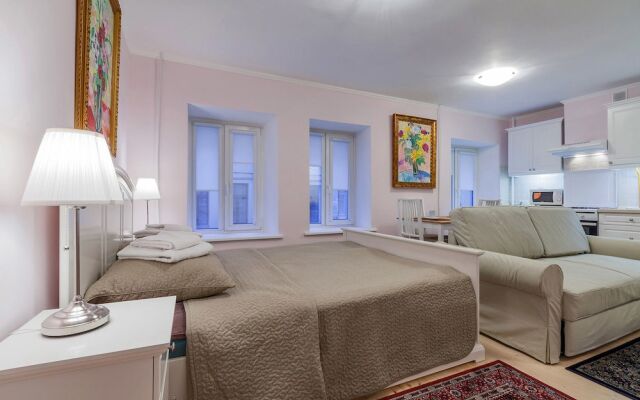 Friends Apartment on Fontanka River