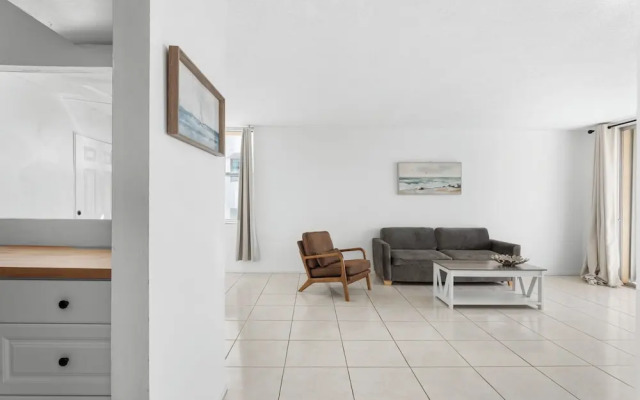 Bay Harbor Sunset Apt 5C