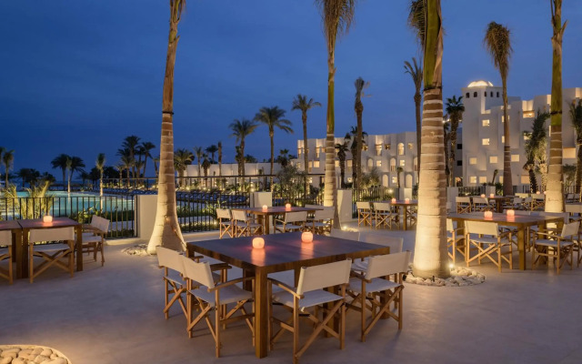 Serry Beach Resort