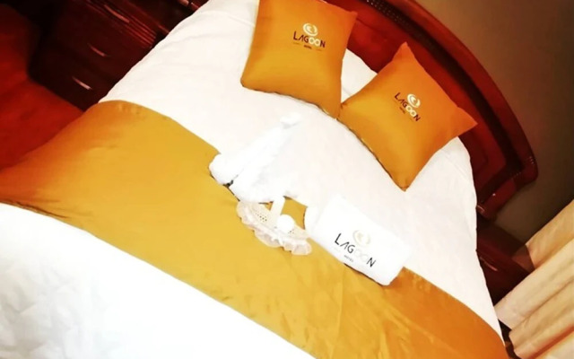 Lagoon Hotel