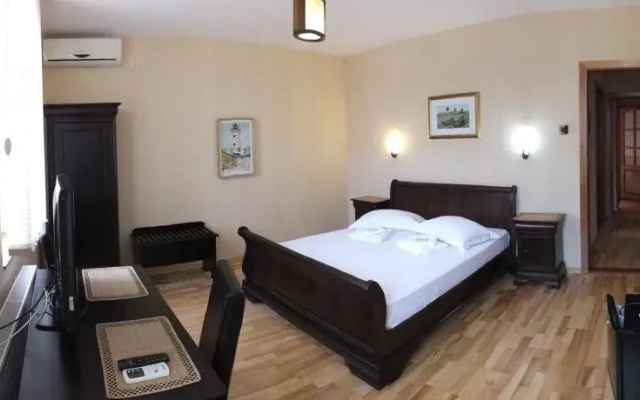 Vila Caviar