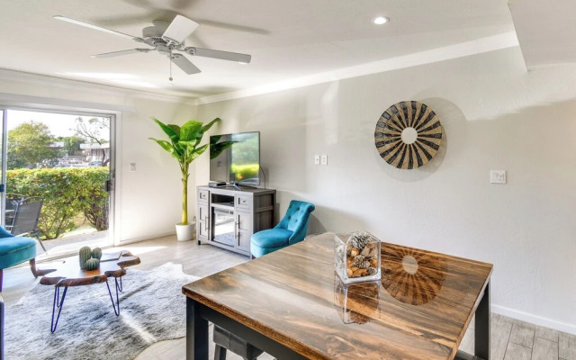 Near Fashion Square & Old Town: Scottsdale Condo!