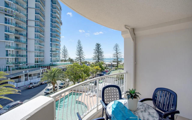 Kirra Beach Apartments