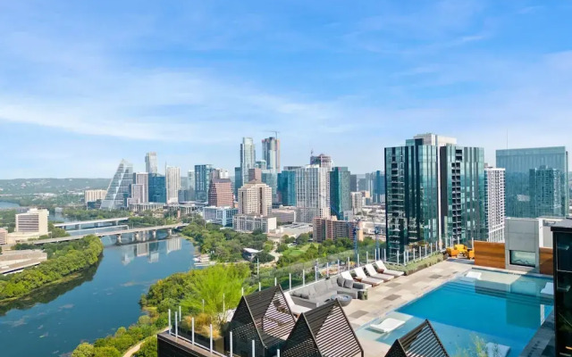 New 1BR Condo on Rainey St-Rooftop Pool