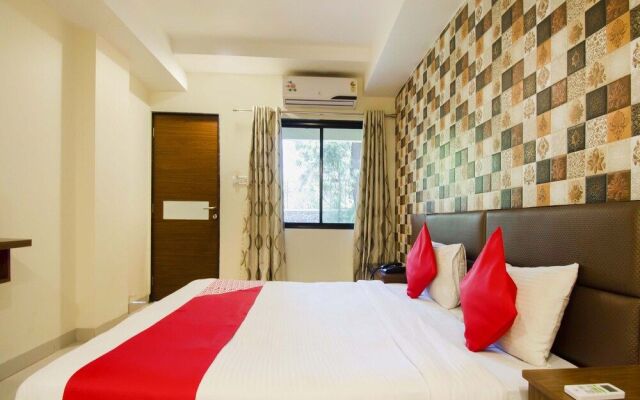 OYO Flagship 36881 Hotel Lion's Den