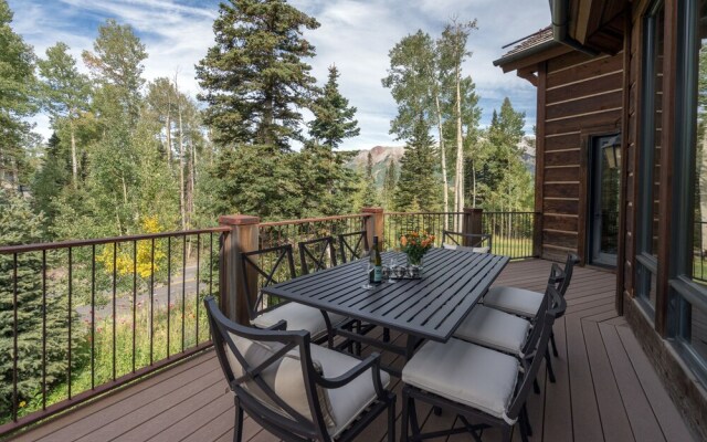 THE Pinnacle by Exceptional Stays