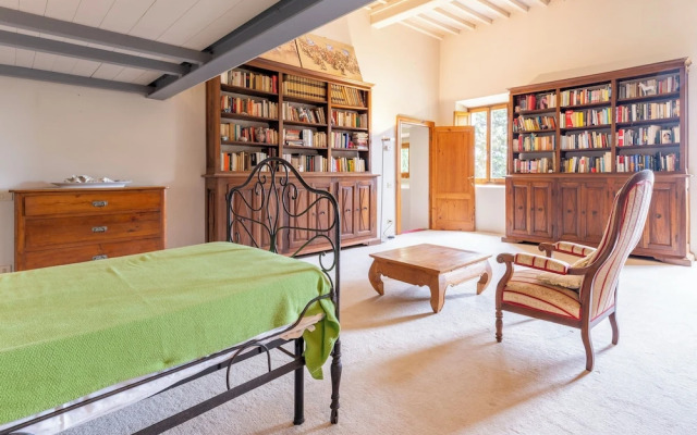 Villa Montegattoli With Panoramic Pool