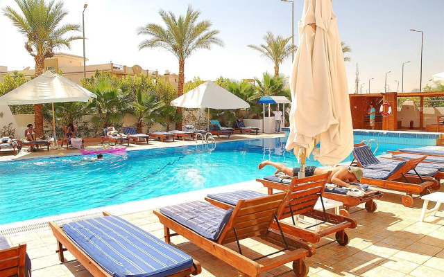 Ocean Club Hotel