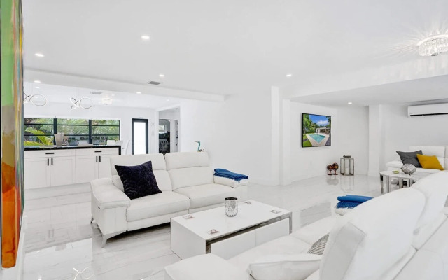 Hibiscus House in Fort Lauderdale