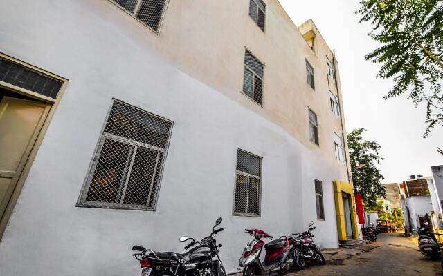 Hotel Blue Sapphire by OYO Rooms