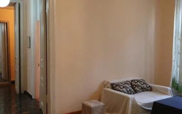 2 BR Dream House Near Liberty Square