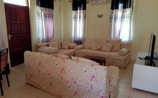 Stay.Plus Mtwapa Holiday Maisonnette