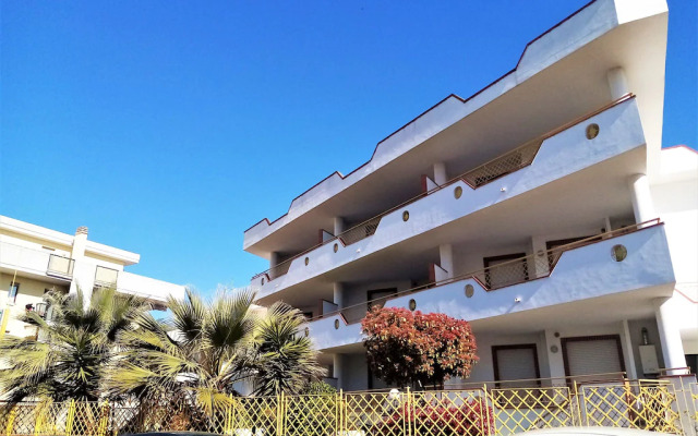 Modern Apartment at Villa Rosa di Martinsicuro near Sea