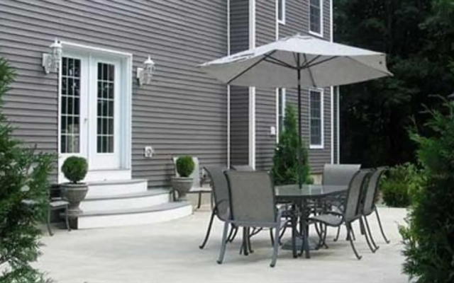 Silver Service Inn