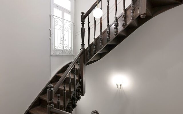 1900 Athenian House