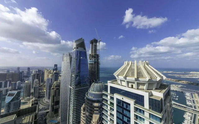 Maison Privee - High-Floor Trendy Apt w/ Marina, Palm & Ocean Vws