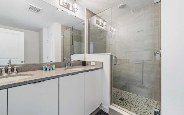 1080 Plantation Lane