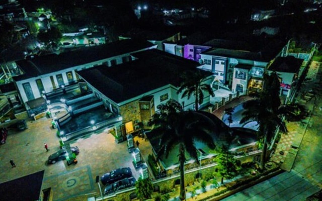 Gallani Suites Hotel