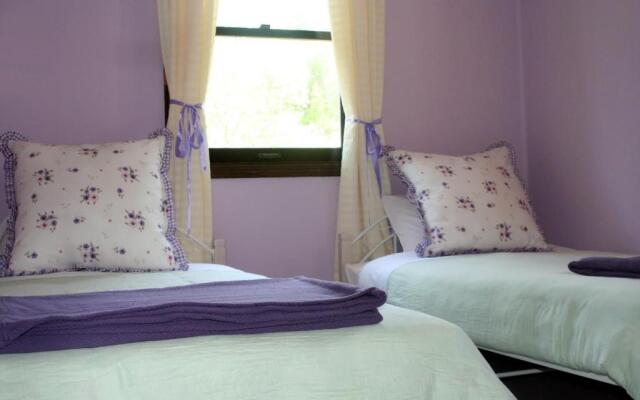 Julians English Homestay and Pension