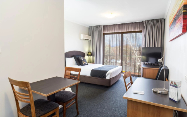 Abode Tuggeranong – Guest Rooms – Tuggeranong