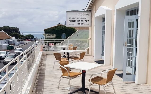 Zzzone Boutique Hostel