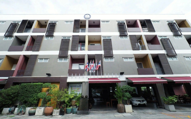 Namnon Place
