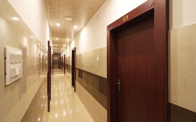 Oyo 1021 Hotel Gayatri Residency