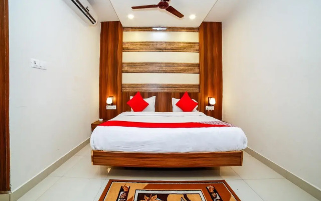 Oyo 35769 Hotel Rishabh