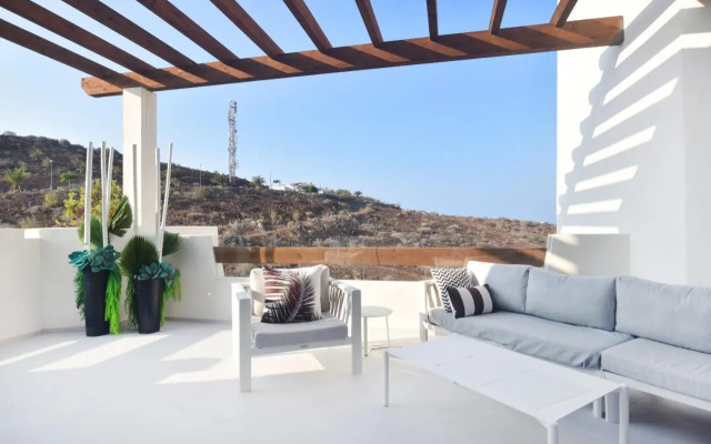 Gazmira 3-1 PENTHOUSE DELUXE & JACUZZI 3B