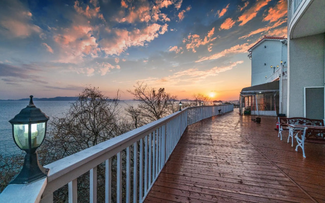 taean gallary pension