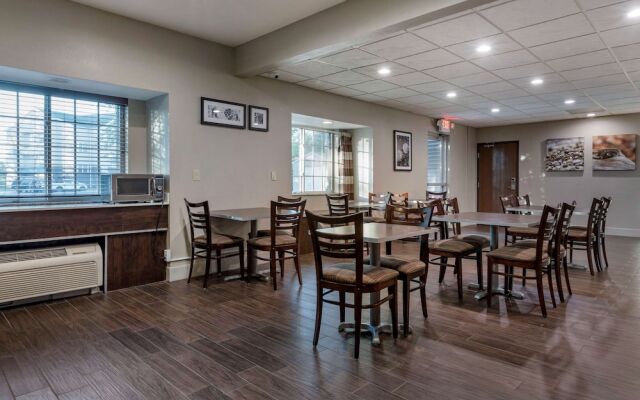 Microtel Inn Suites By Wyndham Kalamazoo