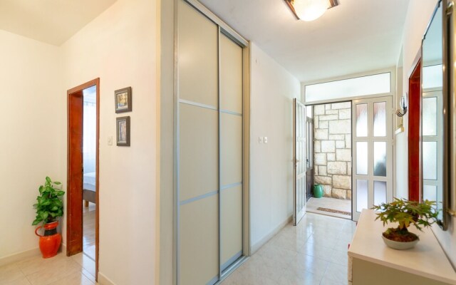 Sky Breeze Apartment